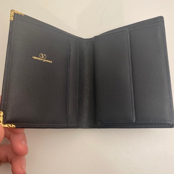 Sold Valentino Garavani Black Bifold - Picture 3 of 6